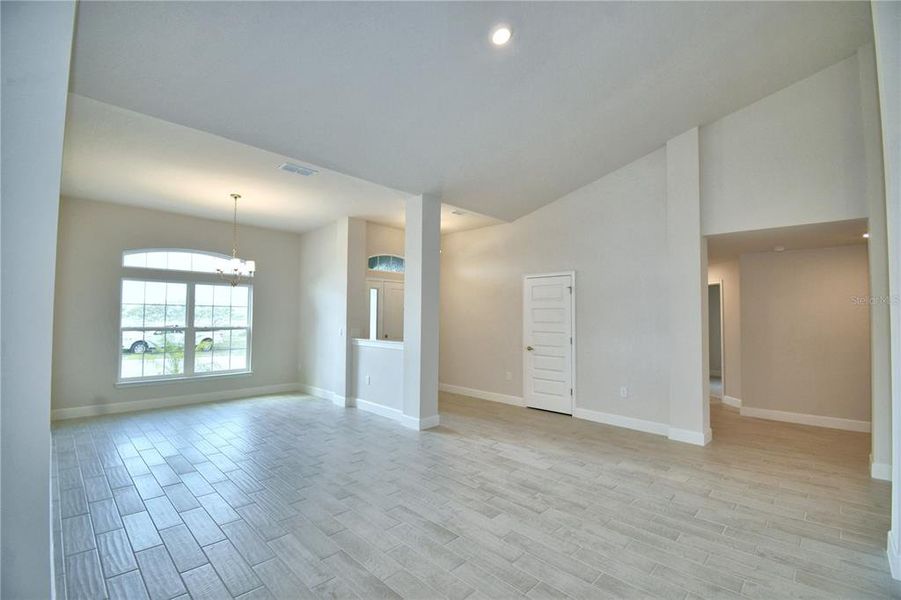Spacious, unfurnished interior of a new home in Lake Juliana Estates, Auburndale (Image 46).