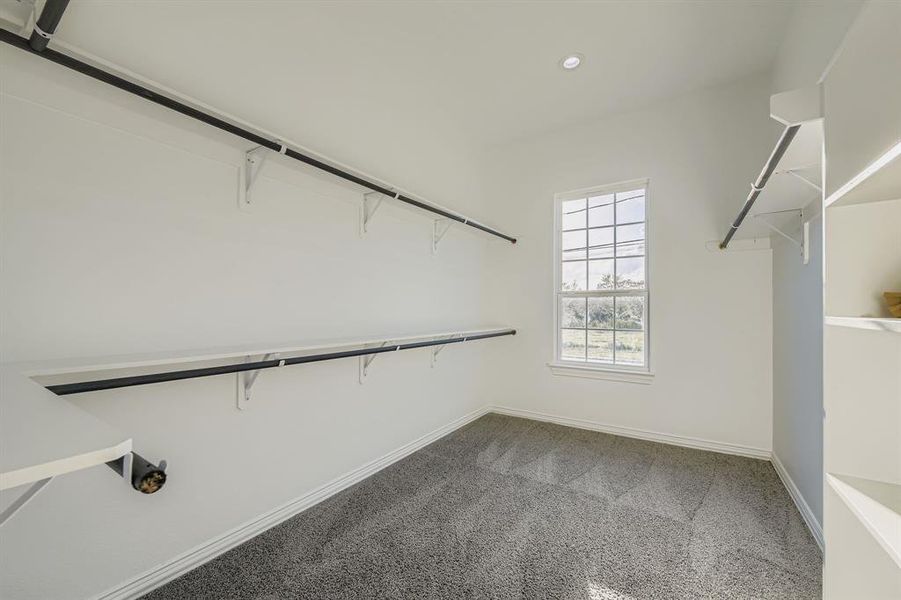 Spacious, unfurnished interior of a new home in , Grand Prairie (Image 27).