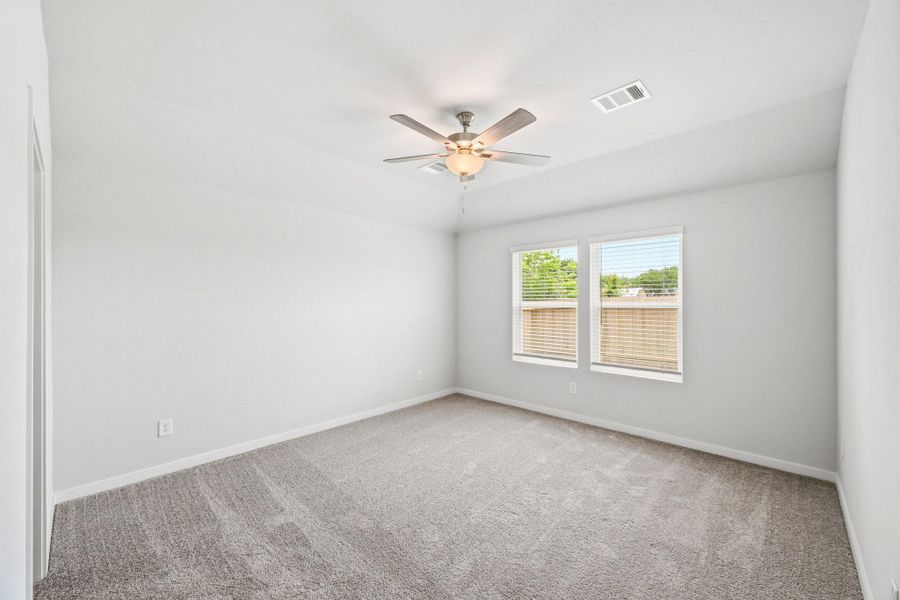 Spacious, unfurnished interior of a new home in The Villages at Westpointe, Dayton (Image 13).