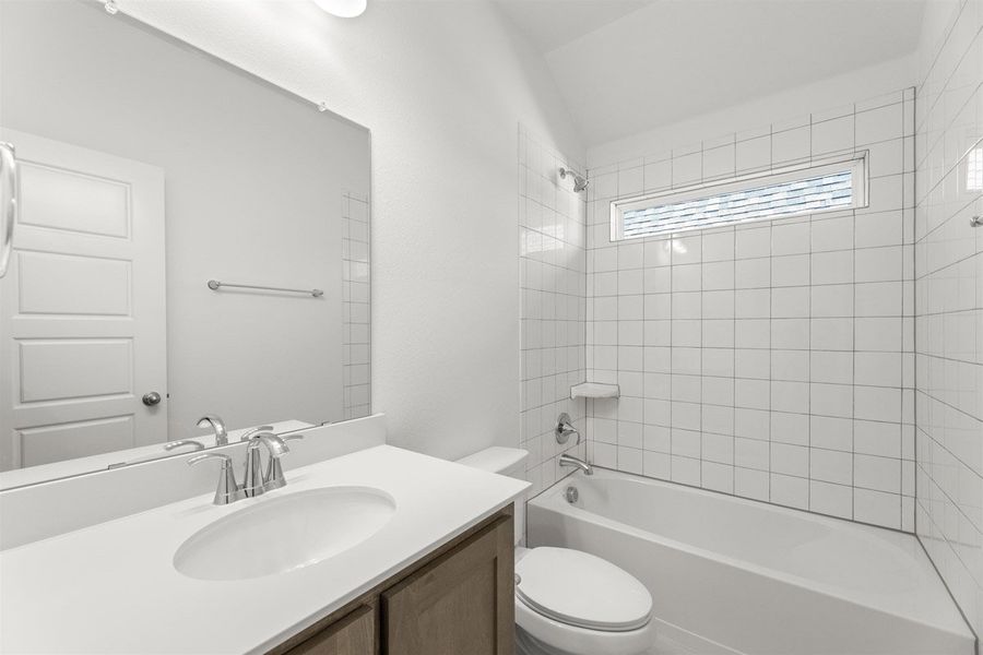 Representative furnished interior of a home built from the Trenton by Pacesetter Homes in Keeneland, Aubrey (Image 9).