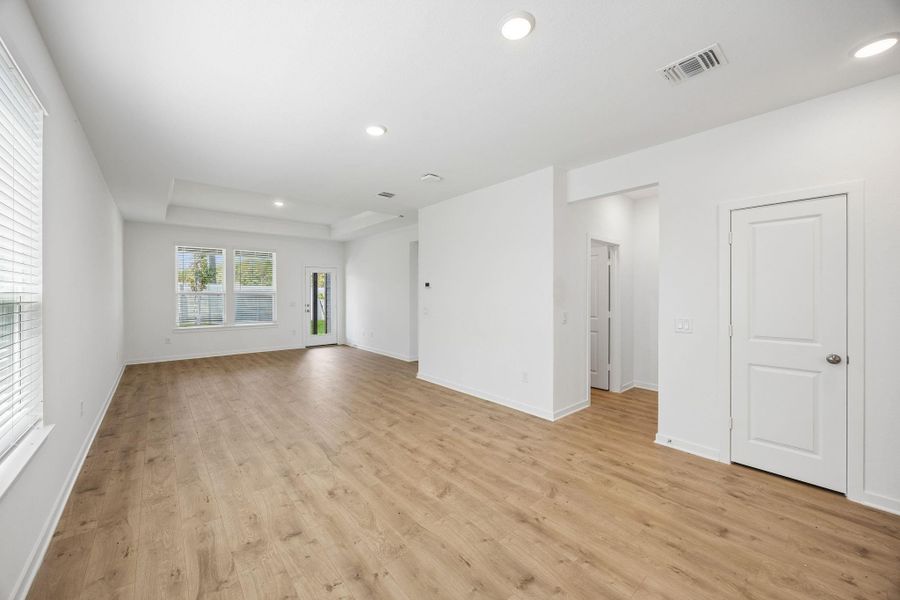 Spacious, unfurnished interior of a new home in Pulte Homes at Two Step Farm, Montgomery (Image 14).