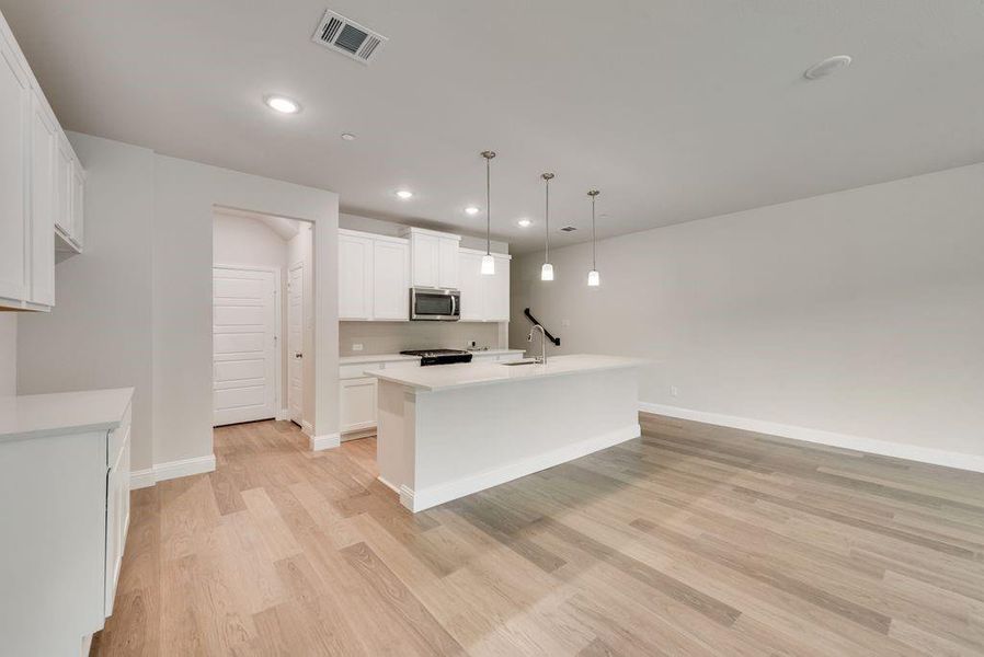 Furnished interior view inside a new home in Bayside, Rowlett (Image 10).