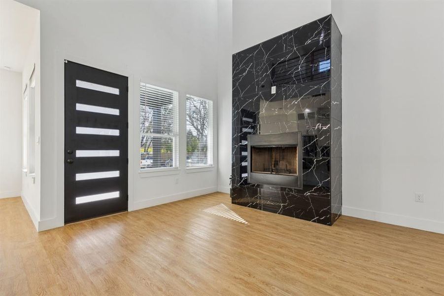 Spacious, unfurnished interior of a new home in , Dallas (Image 23).