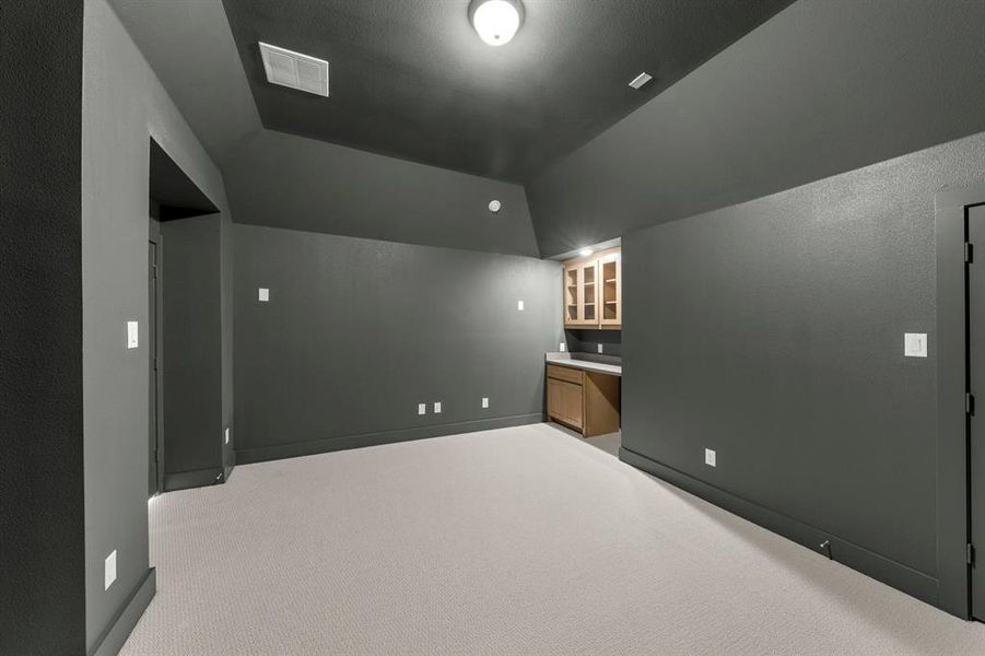 Spacious, unfurnished interior of a new home in Cambridge Estates - Harwood, Prosper (Image 25).