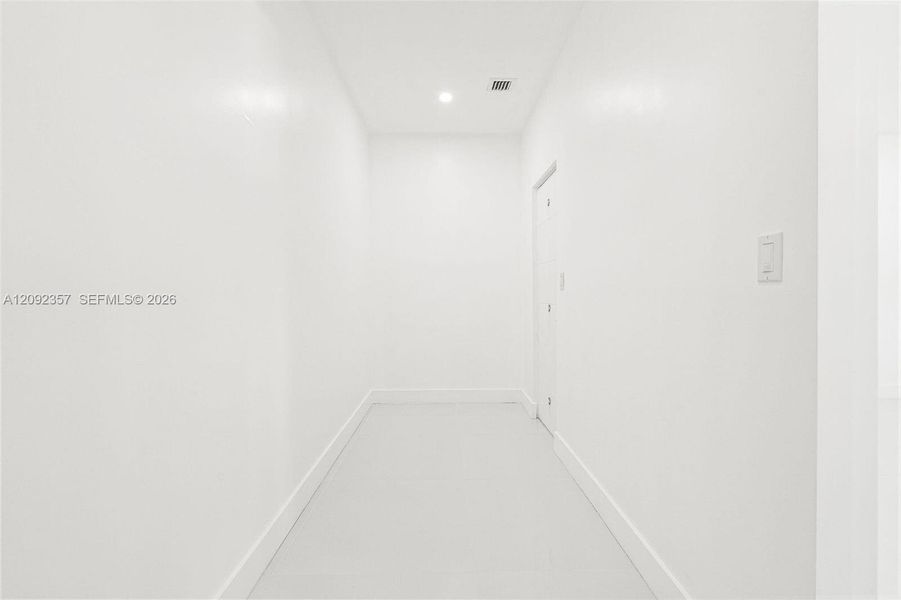 Spacious, unfurnished interior of a new home in , Miami (Image 17).