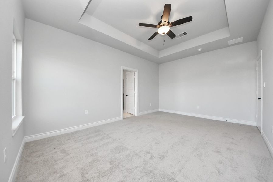 Spacious, unfurnished interior of a new home in Hill & Dale Ranch, Splendora (Image 35).