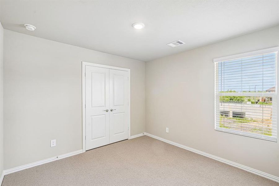 Spacious, unfurnished interior of a new home in Tesoro at Chisholm Trail Ranch, Crowley (Image 34).
