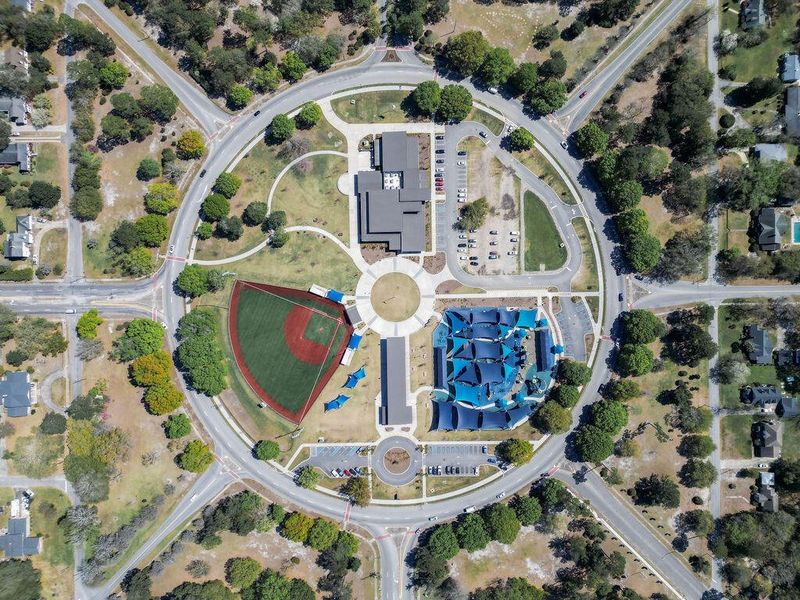 Community amenities in , North Charleston (Image 21).