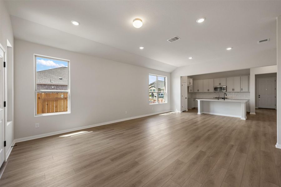Representative images and renderings are for illustrative purposes. Actual structural options and design finishes of home may vary.