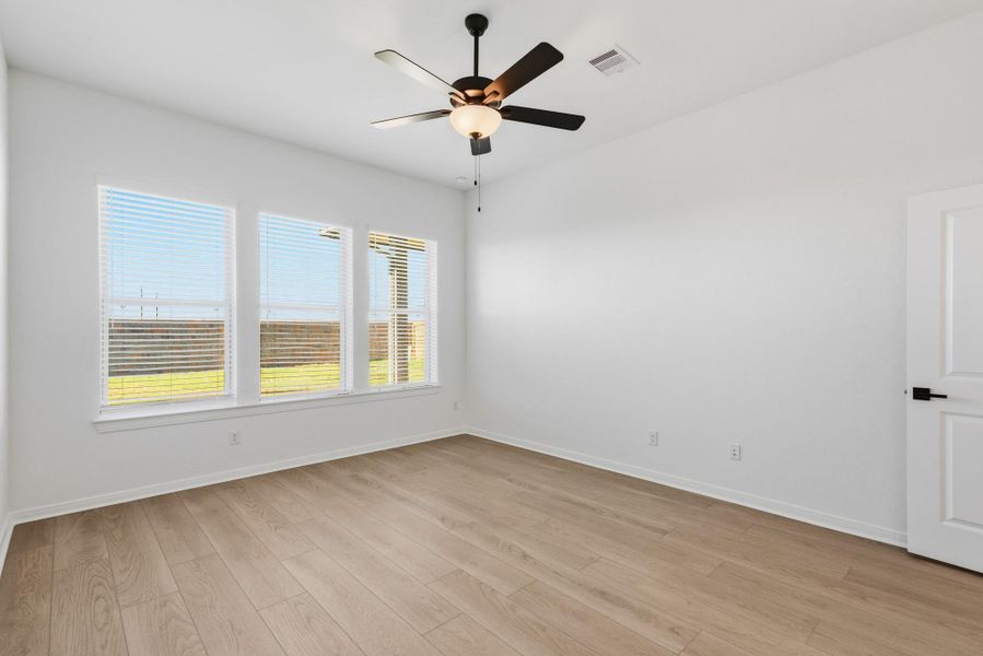 Spacious, unfurnished interior of a new home in Jordan Ranch 45' Homesites, Fulshear (Image 14).