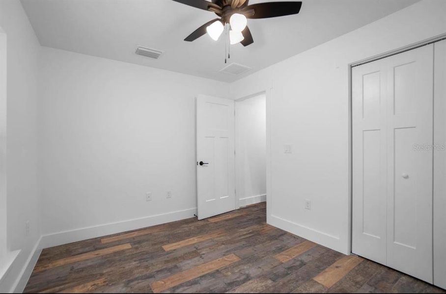 Spacious, unfurnished interior of a new home in , Webster (Image 34).