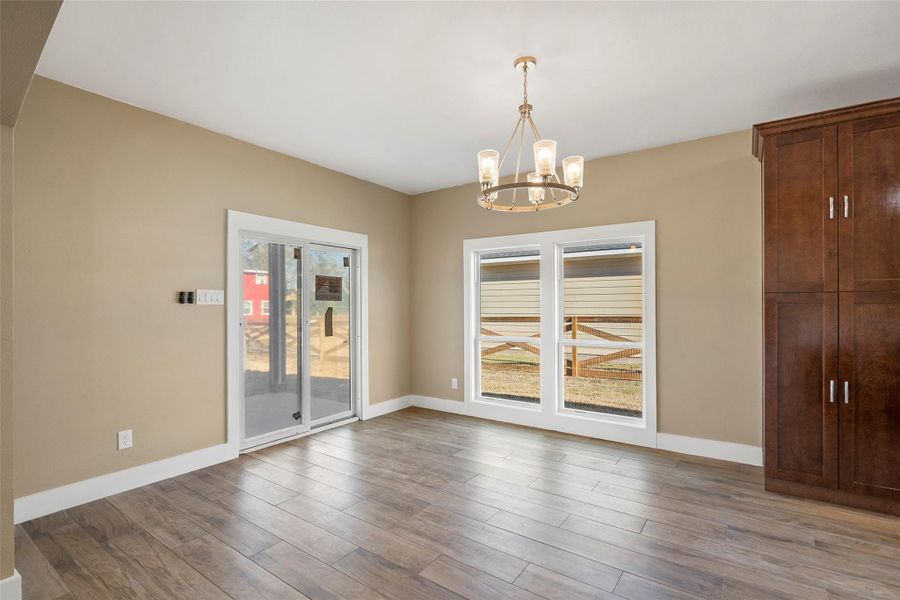 Spacious, unfurnished interior of a new home in , Hempstead (Image 26).