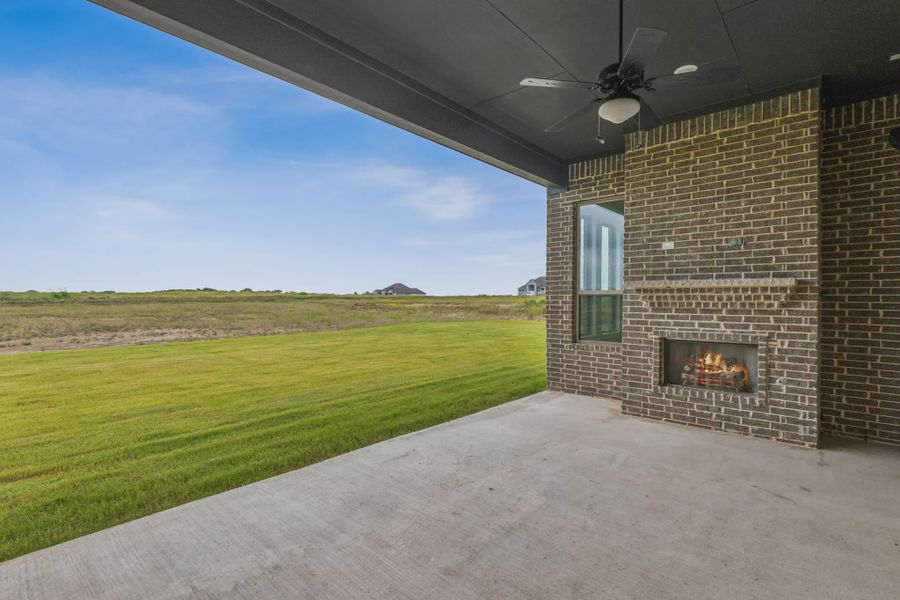 Representative exterior details of a home built from the San Marino II by Chesmar Homes in Lakeway Estates, Waxahachie (Image 2). Representative exterior details of a home built from the San Marino II by Chesmar Homes in Lakeway Estates, Waxahachie (Image 2).