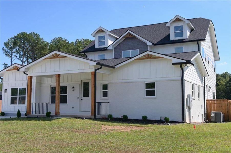 Image 83 of a home in .