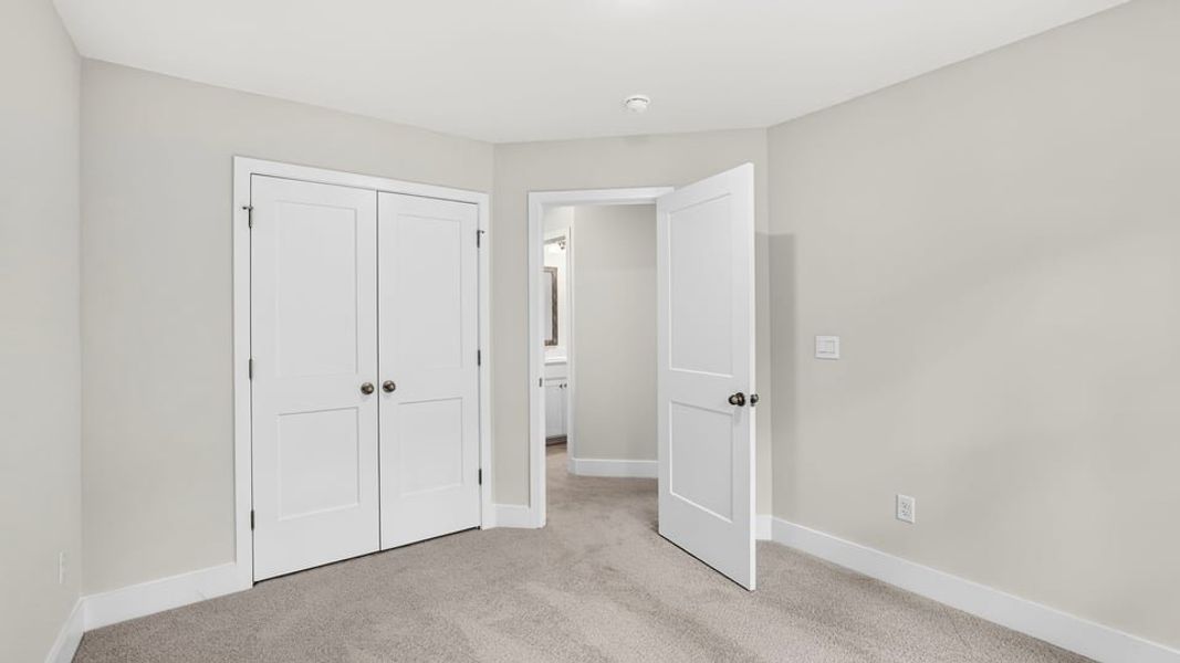 Spacious, unfurnished interior of a new home in Hidden Hills, Spartanburg (Image 27).