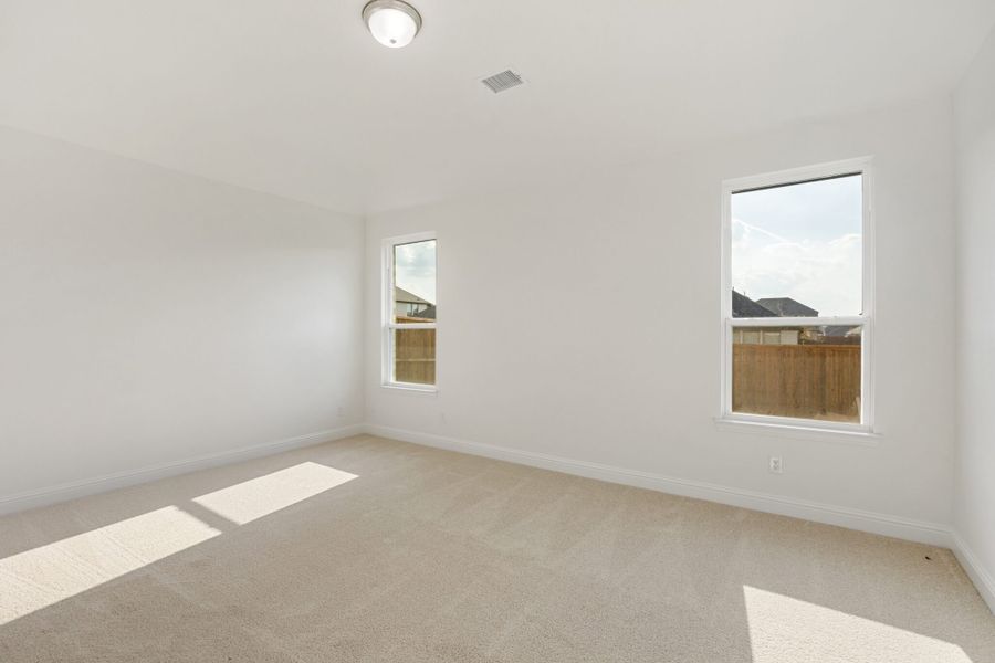 Spacious, unfurnished interior of a new home in Walden Pond, Forney (Image 31).