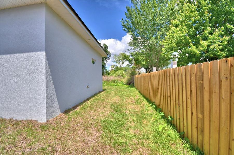 Exterior details and patio area of a home in , Winter Haven (Image 23).