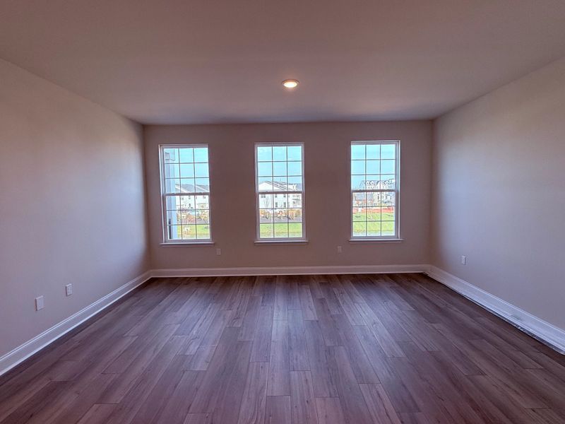 Spacious, unfurnished interior of a new home in Promenade at Clari Park, Murfreesboro (Image 9).