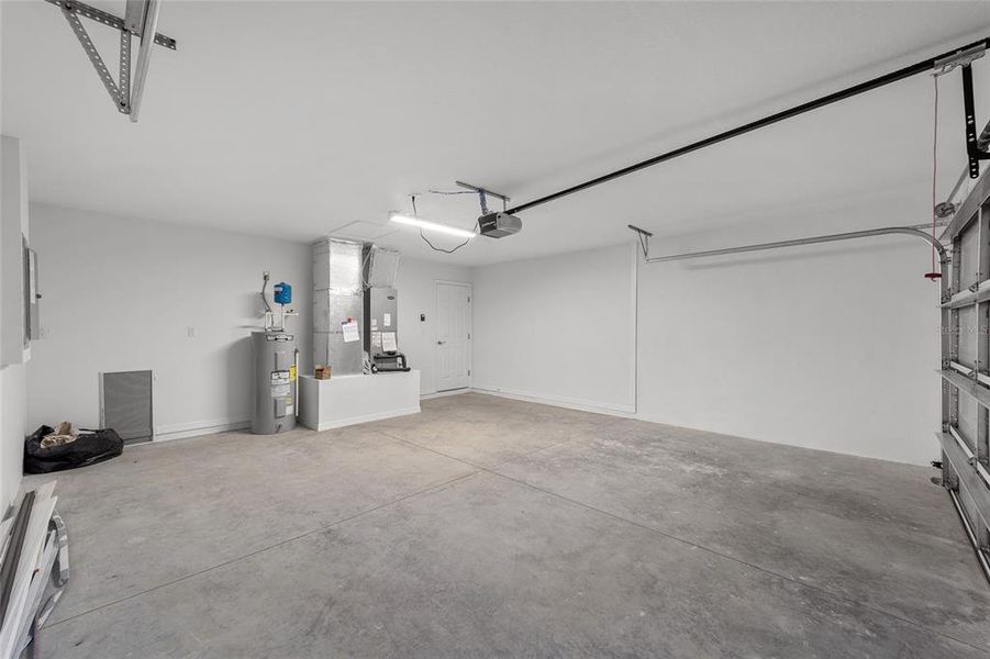 Spacious, unfurnished interior of a new home in , Dunnellon (Image 15). Spacious, unfurnished interior of a new home in , Dunnellon (Image 15).