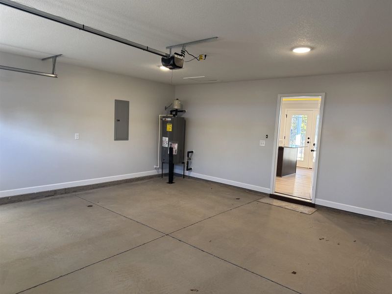 Spacious, unfurnished interior of a new home in Ballentine Ridge, Lyman (Image 17).