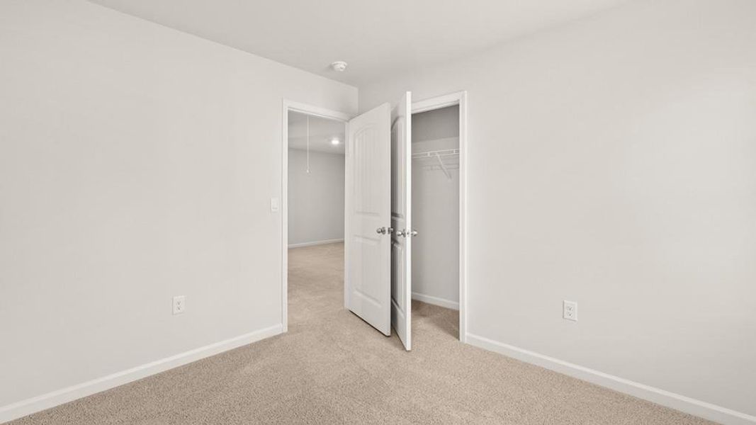 Spacious, unfurnished interior of a new home in Mountain Park, Dahlonega (Image 21).