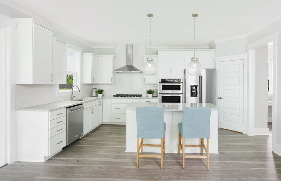 Spacious Kitchen with walk-in pantry and a beautiful island. Spacious Kitchen with walk-in pantry and a beautiful island.