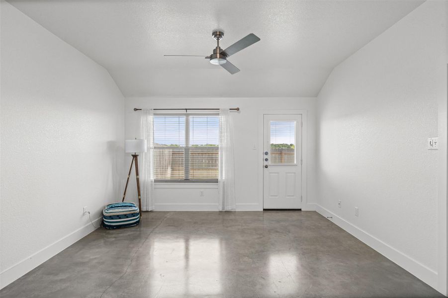 Spacious, unfurnished interior of a new home in , Troy (Image 23).
