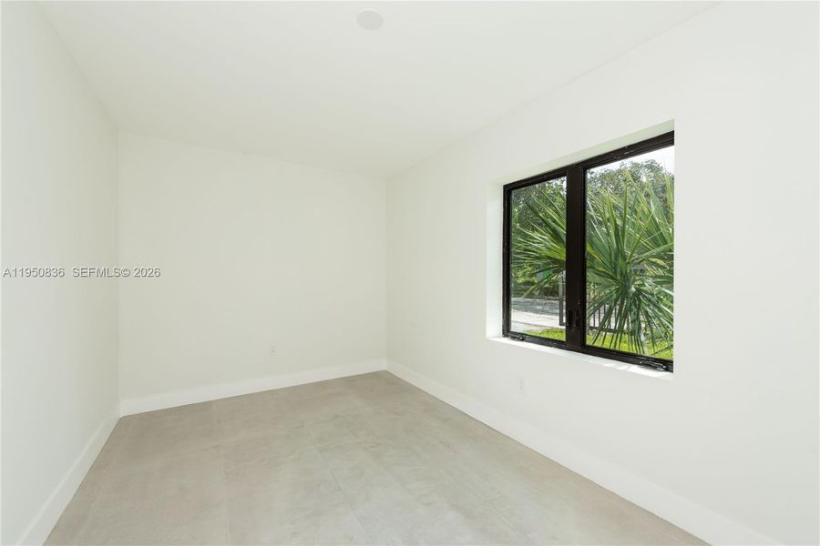 Spacious, unfurnished interior of a new home in , Miami (Image 11).