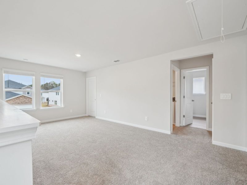 Spacious, unfurnished interior of a new home in Hemingway - Reserve Series, Cumming (Image 16).