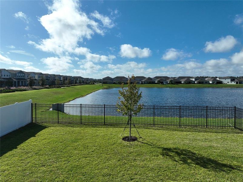 Exterior details and patio area of a home in , Winter Garden (Image 2).