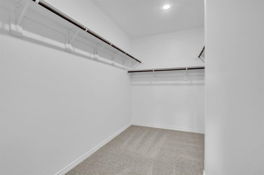 Spacious, unfurnished interior of a new home in The Landing at Hidden Lakes, McKinney (Image 36).