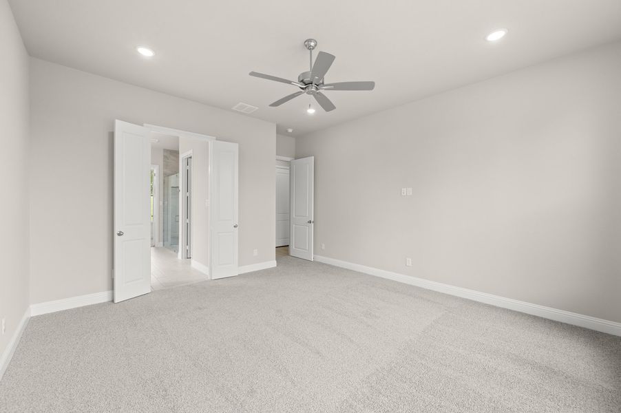 127 Oak Meadow Lane, Weathrford TX - Primary Suite