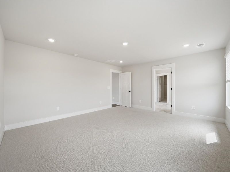 Spacious, unfurnished interior of a new home in Ashby Woods, Boiling Springs (Image 18). Spacious, unfurnished interior of a new home in Ashby Woods, Boiling Springs (Image 18).