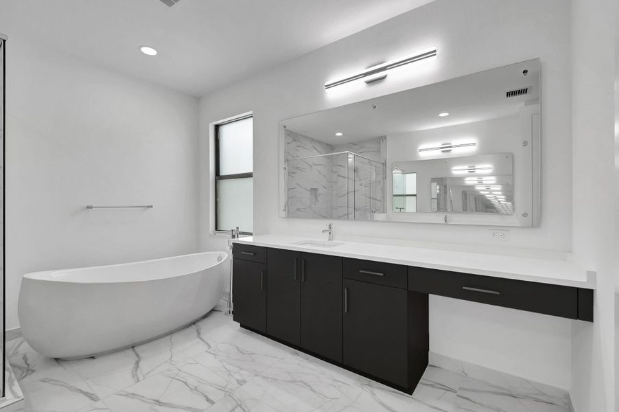 Furnished interior view inside a new home in , Boca Raton (Image 7).