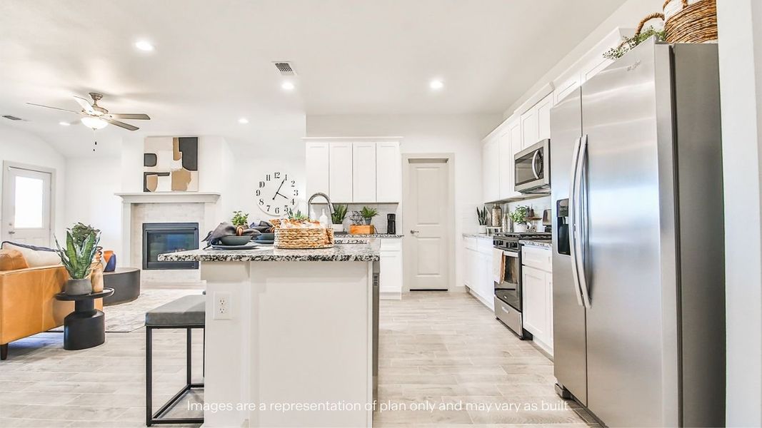 Furnished interior view inside a new home in Viridian, Lubbock (Image 12).