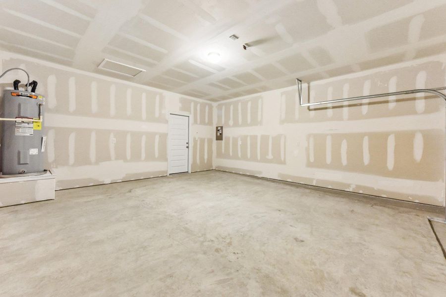Image 33 of a home in Edgebrooke.