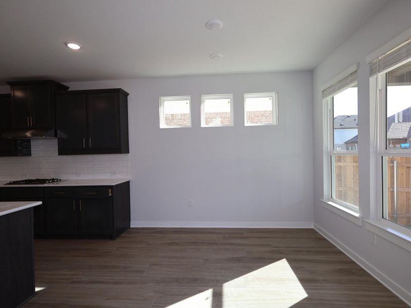 Spacious, unfurnished interior of a new home in Barksdale, Leander (Image 15).