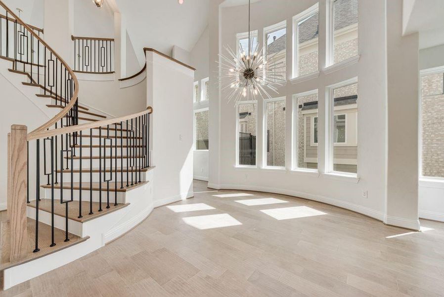 Spacious, unfurnished interior of a new home in Prairie Ridge, Midlothian (Image 14).