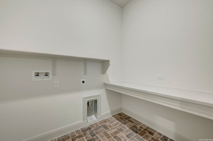 Spacious, unfurnished interior of a new home in Windsong - Reserve Series, Boerne (Image 51). Spacious, unfurnished interior of a new home in Windsong - Reserve Series, Boerne (Image 51).