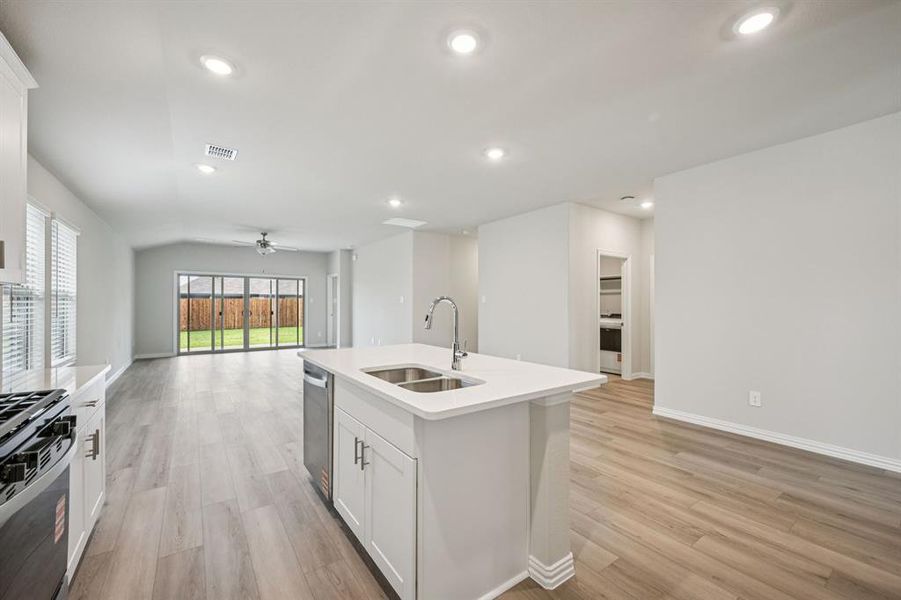 Furnished interior view inside a new home in Westmoor, Sherman (Image 5).