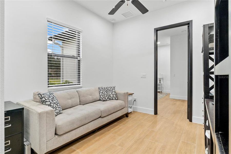 Furnished interior view inside a new home in , Tavares (Image 10).