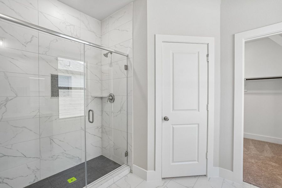 Owner's Bathroom Owner's Bathroom