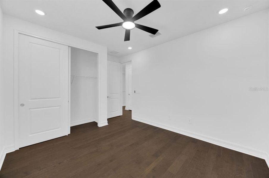 Spacious, unfurnished interior of a new home in SouthShore Yacht Club, Ruskin (Image 46). Spacious, unfurnished interior of a new home in SouthShore Yacht Club, Ruskin (Image 46).