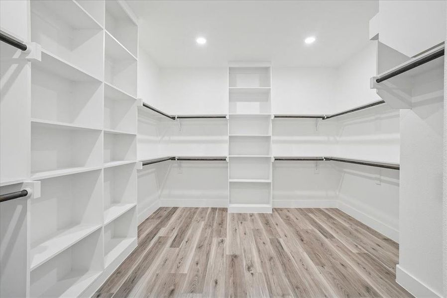 Spacious, unfurnished interior of a new home in , Dallas (Image 27). Spacious, unfurnished interior of a new home in , Dallas (Image 27).