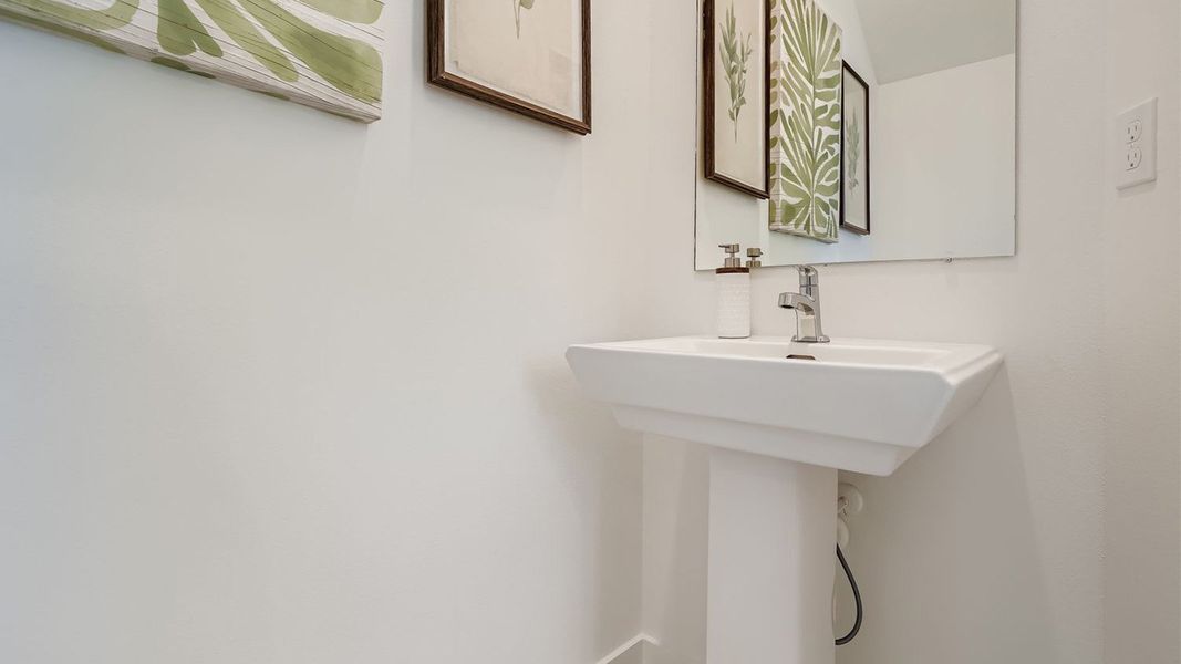 Representative interior finishes for a home built from the Bondi by D.R. Horton in Lakeside Landing, Royal Palm Beach (Image 21).