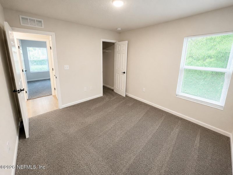 Spacious, unfurnished interior of a new home in , Jacksonville (Image 30).