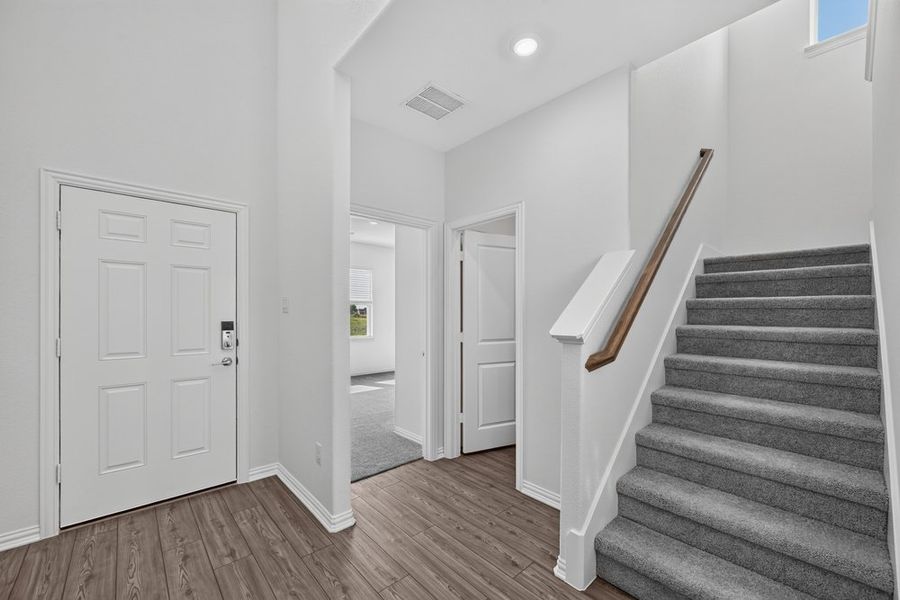 Spacious, unfurnished interior of a new home in River Ridge, Crandall (Image 27).