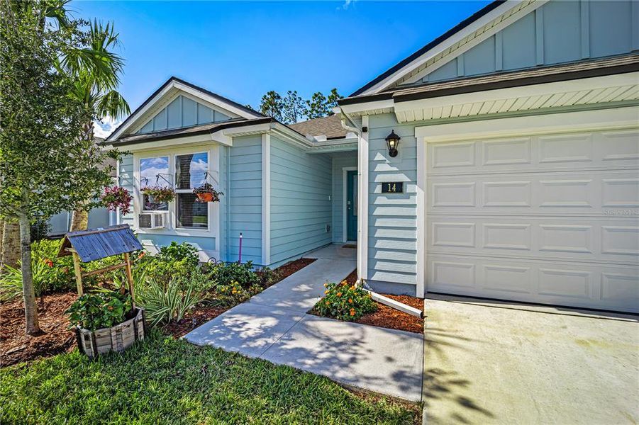 Exterior details and patio area of a home in Sawmill Branch, Palm Coast (Image 21).