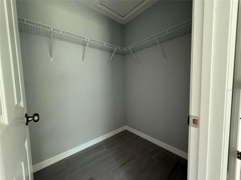 Spacious, unfurnished interior of a new home in , Ocala (Image 8).