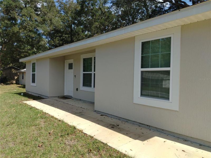 Exterior details and patio area of a home in , Ocala (Image 17).